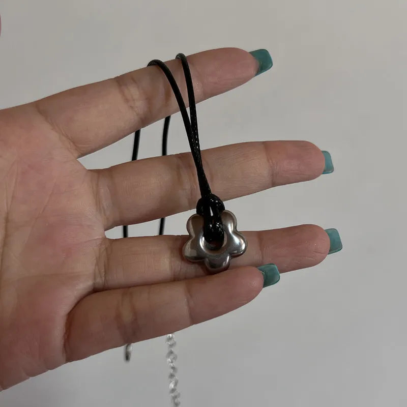 Collier avec pendentif pentagramme étoile en acier et titane creux pour femmes et hommes, chaîne en corde noire, ras du cou, bijoux de fête Y2k, nouvelle mode coréenne
