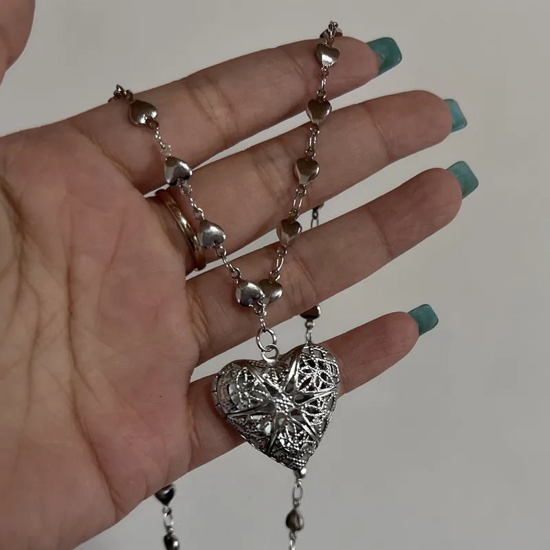 Pendentif médaillon en forme de cœur romantique, ouvrable, couleur argent, cadre Photo en acier inoxydable, collier à breloques pour femmes et hommes, bijoux cadeau