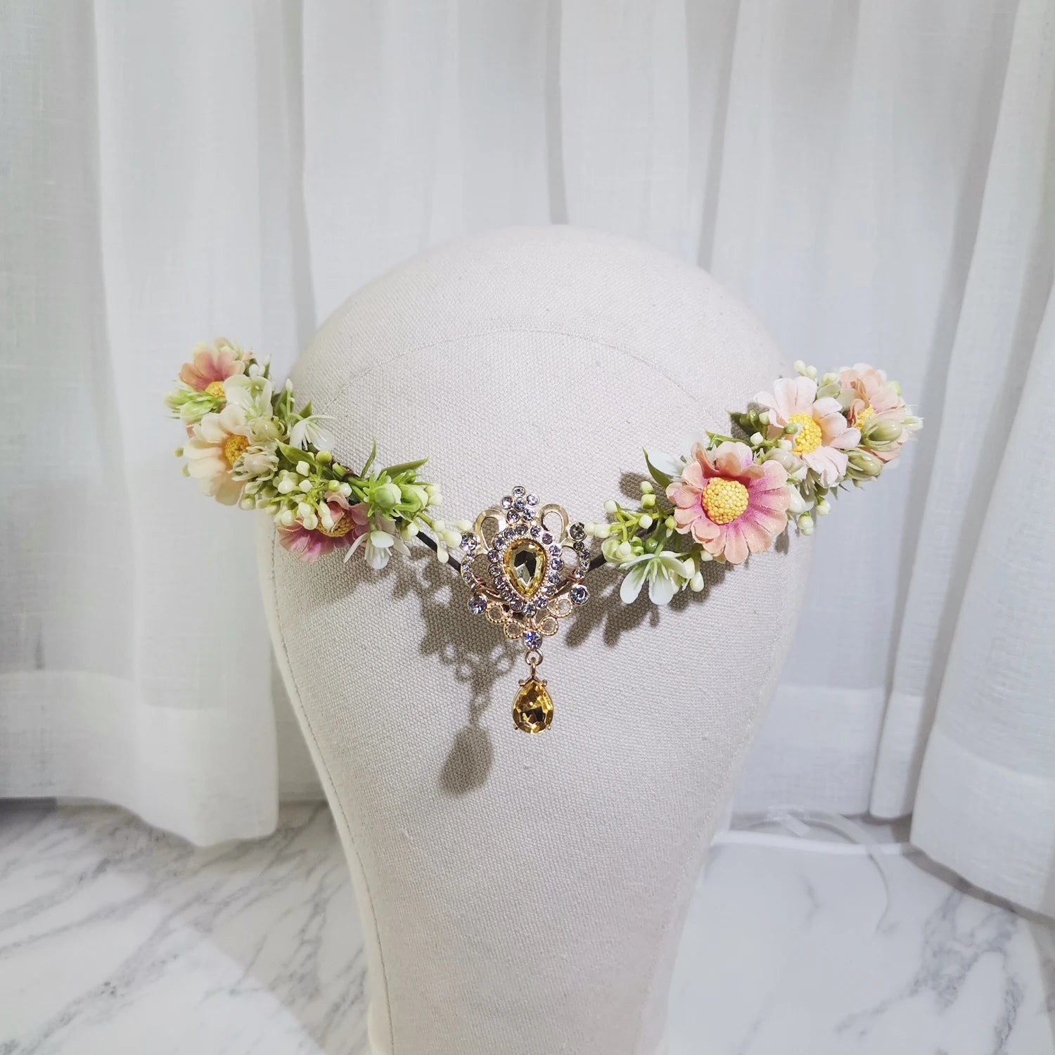 Couronne de fleurs, accessoires pour cheveux, décoration de chapeau, guirlandes florales printanières avec bijoux central luxueux