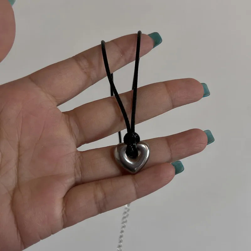 Collier avec pendentif pentagramme étoile en acier et titane creux pour femmes et hommes, chaîne en corde noire, ras du cou, bijoux de fête Y2k, nouvelle mode coréenne