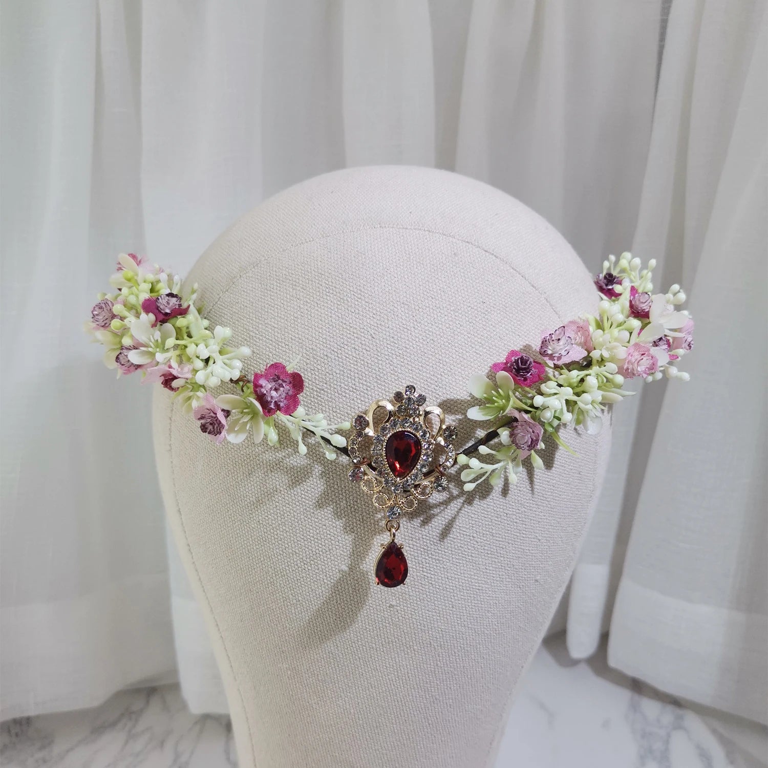 Couronne de fleurs, accessoires pour cheveux, décoration de chapeau, guirlandes florales printanières avec bijoux central luxueux