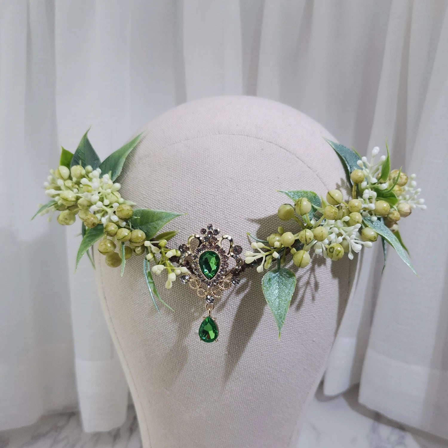 Couronne de fleurs, accessoires pour cheveux, décoration de chapeau, guirlandes florales printanières avec bijoux central luxueux